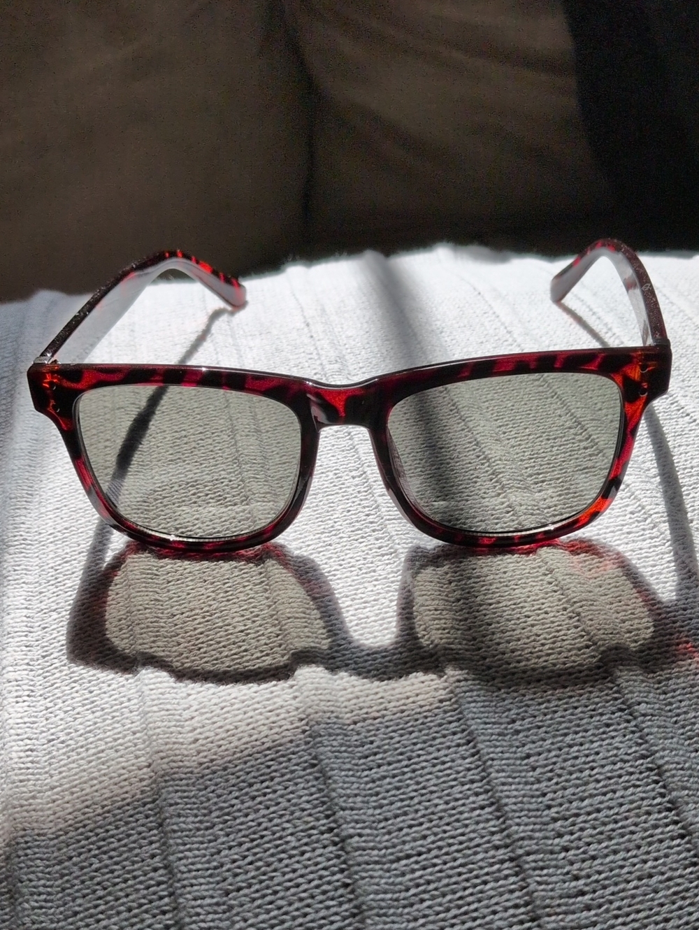 NEW Women's Kenneth Cole Reaction Tortoiseshell Sunglasses